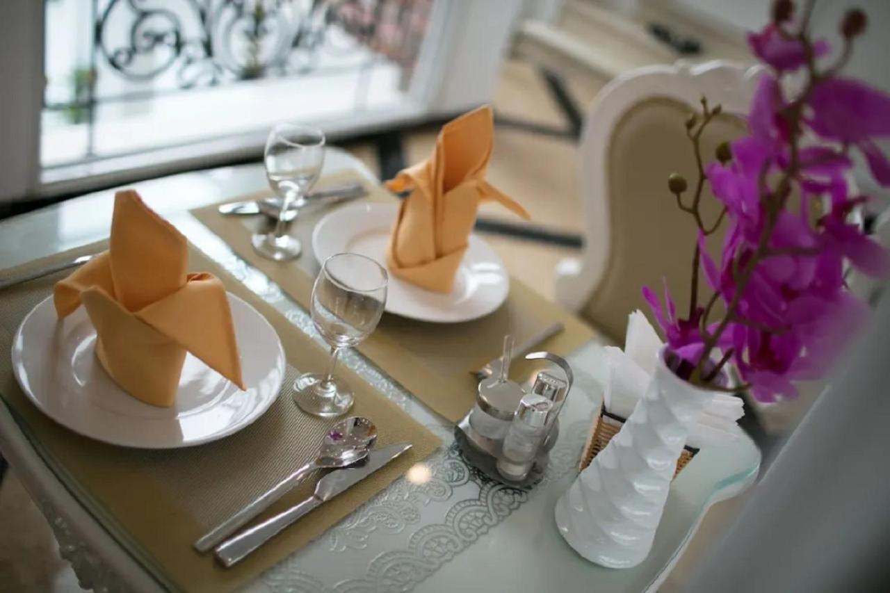 Cristina Boutique Hanoï